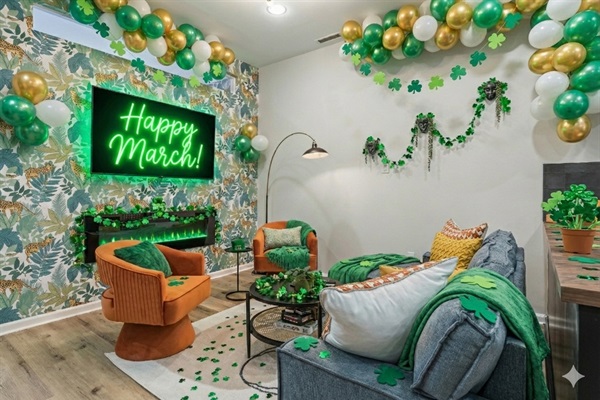 Kid Friendly Old City | Parking + Roof Deck