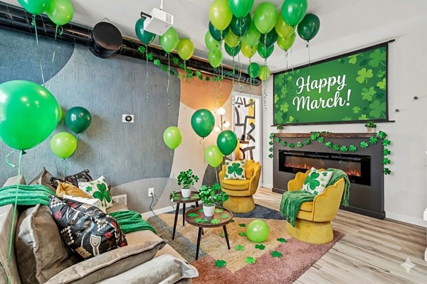 NoLibs | Fishtown | *Projector* | Gorgeous 1BR