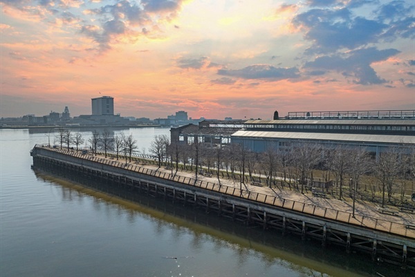 take a walk to the pier and and hang out by the Delaware River!