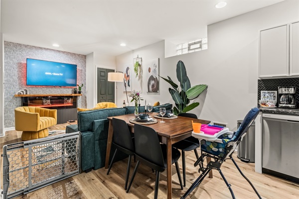 Gather around the table for meals or late-night laughs—this inviting open layout makes every moment feel connected.