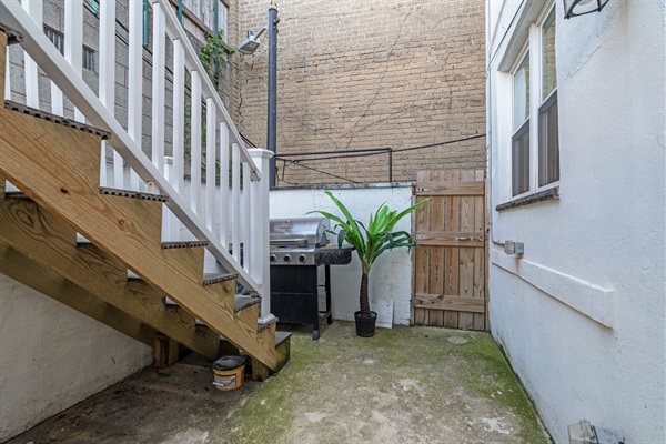 Step out back for a quick BBQ or a quiet moment with coffee—your little slice of South Philly outdoor space.