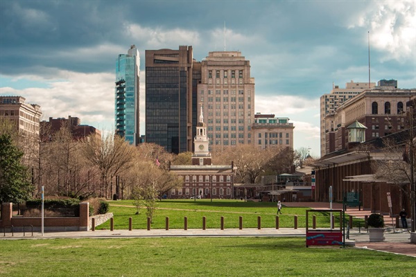 Discover the rich history right outside your doorstep. Independence Hall and its surrounding historic sites are just a short walk away, offering you a glimpse into the nation's past amidst the modern cityscape.